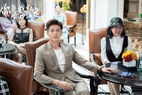 mk体育官方网站-中国男篮海外拉练期间重点演练防守轮转与快攻配合，中国男篮打篮球