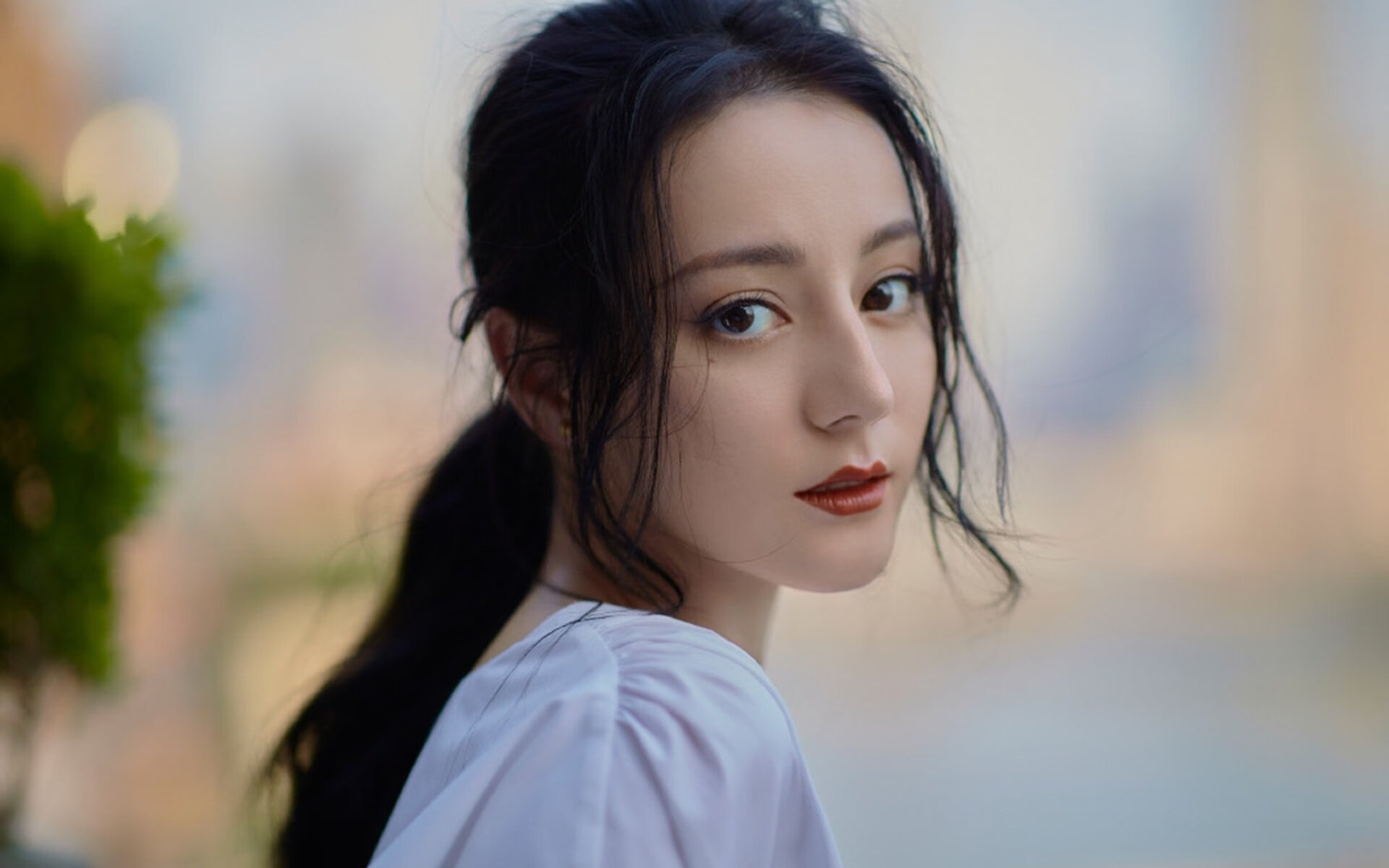 76人球员穿着复古球衣训练引发怀旧情绪，76人的球衣