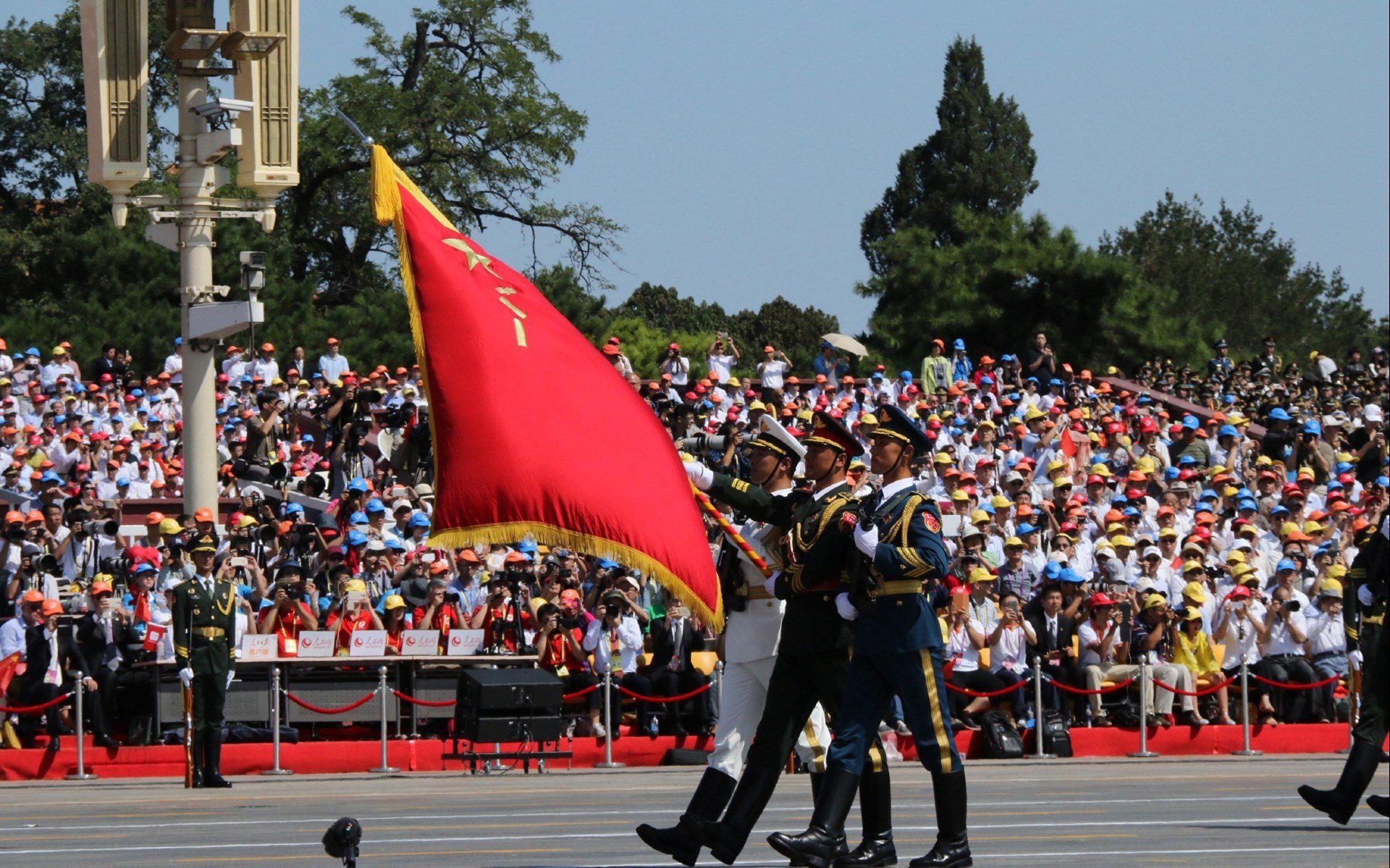 “尼古拉斯·桑特基的精湛技巧与领导力，成就阿根廷美洲狮队的未来”